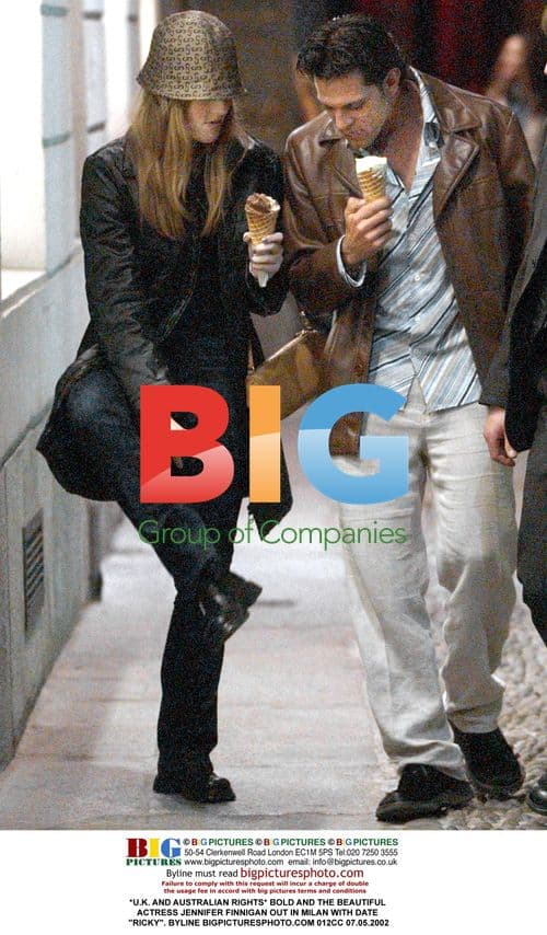 Jennifer Finnigan out in Milan with date "Ricky"