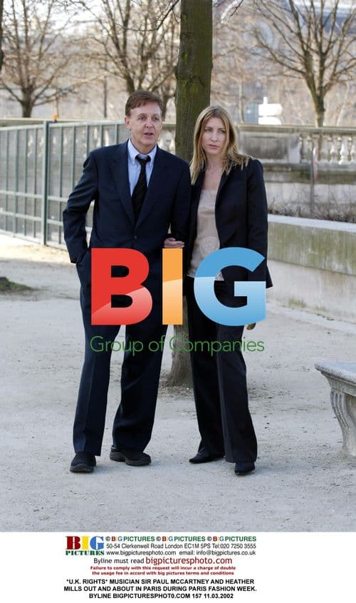 Paul McCartney and Heather Mills in Paris