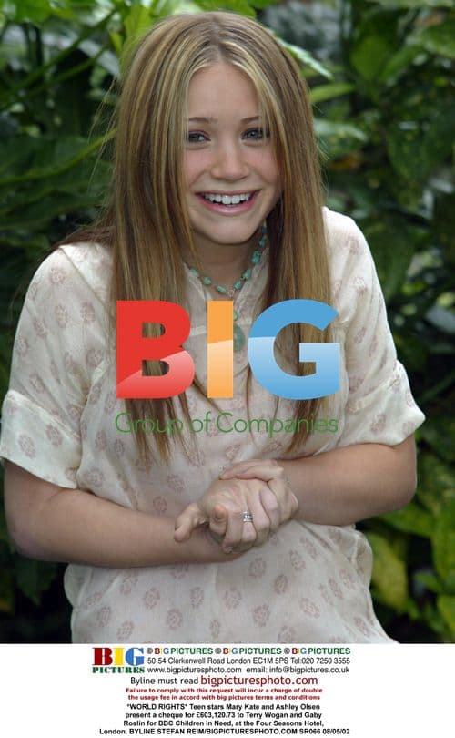 Olsen Twins Present Donation to BBC Children in Need