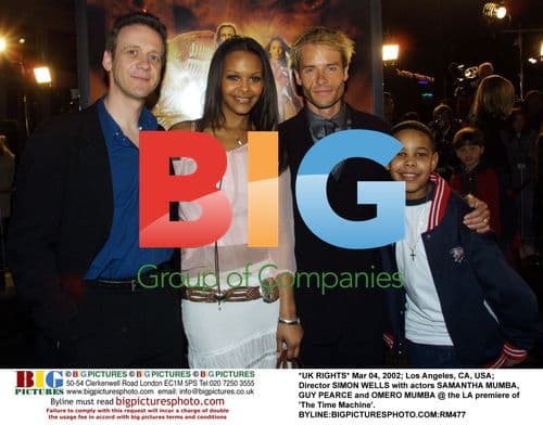 Simon Wells & cast at 'The Time Machine' premiere