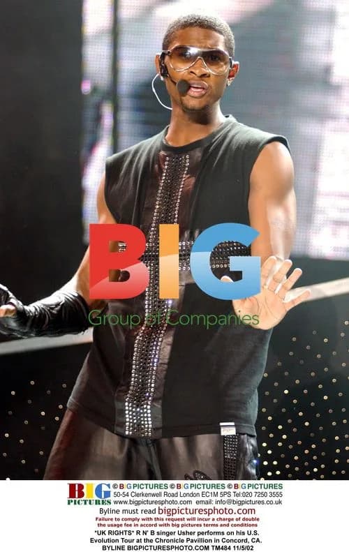 Usher performs on 'Evolution Tour' in Concord, CA