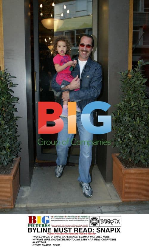 David Seaman Shops with Family in Mayfair