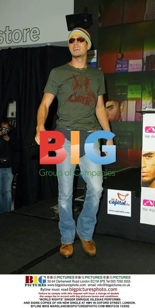 Enrique Iglesias Performs and Signs Copies in London
