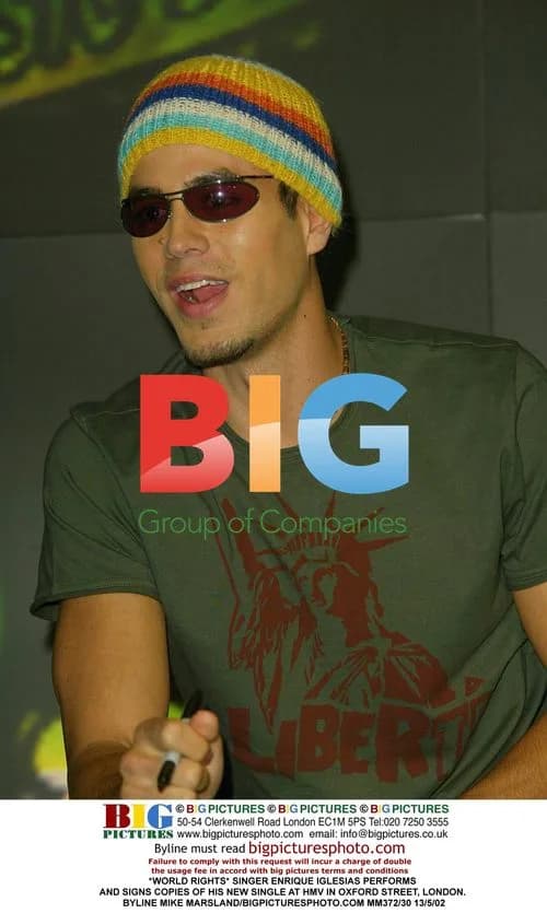 Enrique Iglesias Performs and Signs Copies in London
