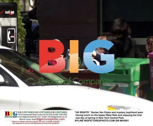 Denise Van Outen & Boyfriend Enjoy NYC Spring