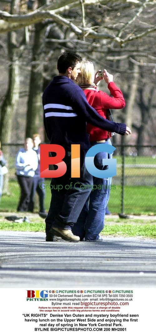 Denise Van Outen and mystery boyfriend enjoy NYC spring