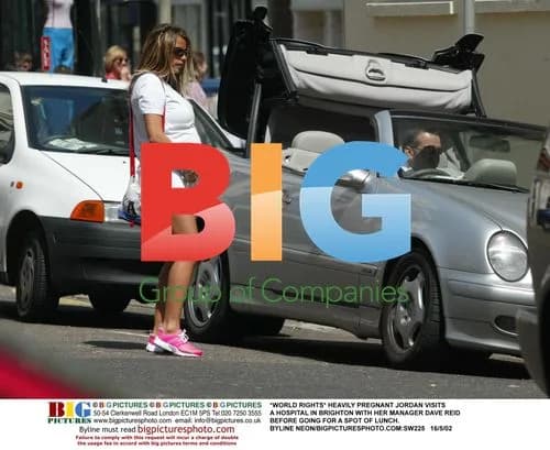 Pregnant Jordan Visits Hospital in Brighton