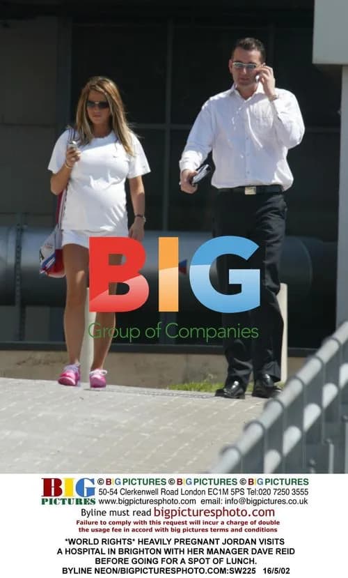 Pregnant Jordan Visits Hospital in Brighton