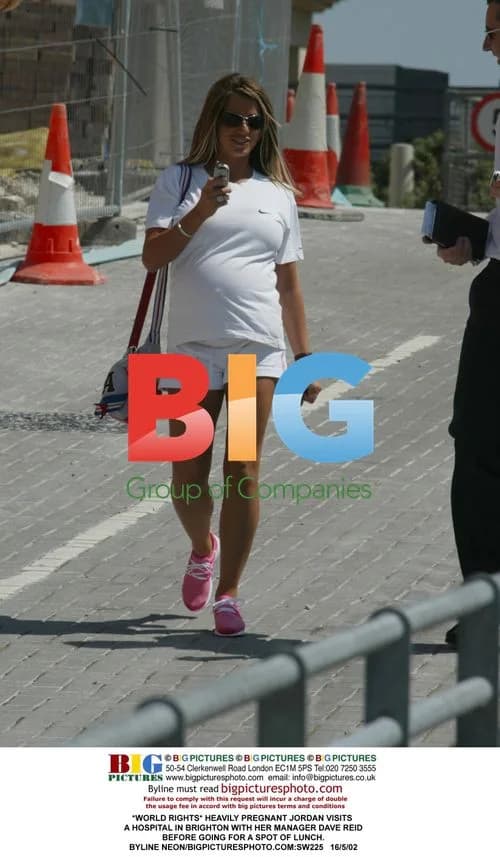 Pregnant Jordan Visits Hospital in Brighton