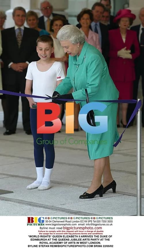 Queen Elizabeth II at Royal Academy Arts Party