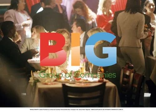 Calista Flockhart & Courtney Thorne Smith in Ally McBeal finale