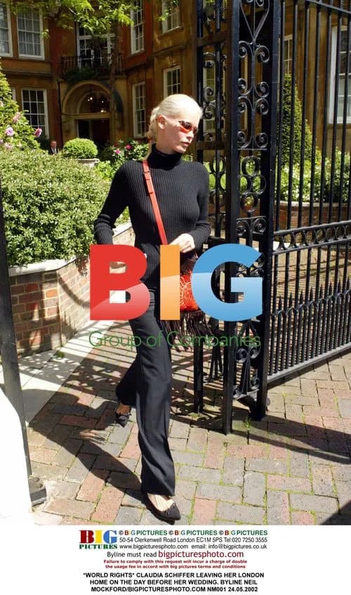 Claudia Schiffer Leaving London Home