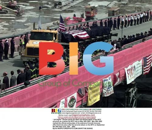 People salute WTC 9/11 Recovery Beam