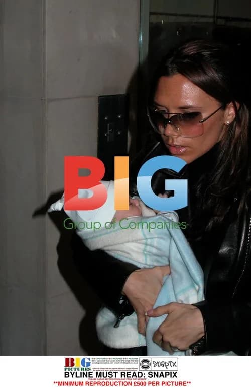 Victoria Beckham Out Shopping with Family