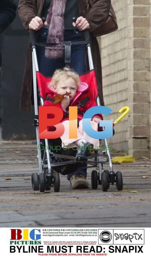Kate Winslet Out With Daughter Mia