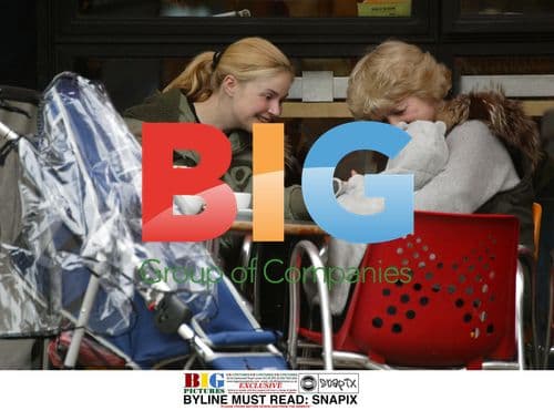 Gail Porter and family enjoy outing with baby Honey