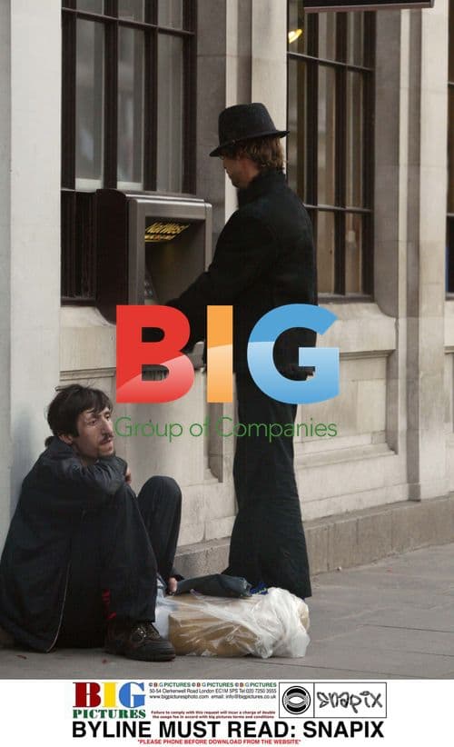 Jay Kay's Knightsbridge shopping trip