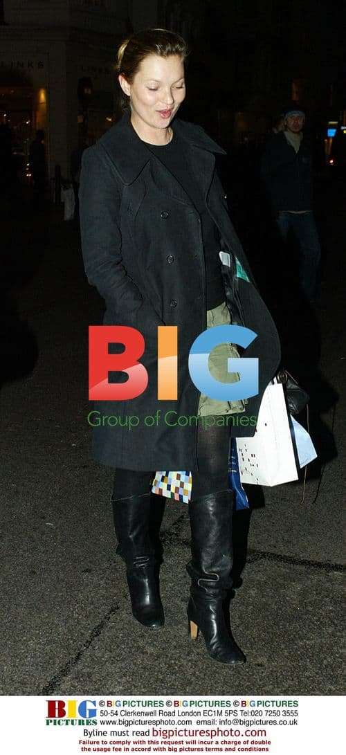 Kate Moss Shopping on Sloane Street