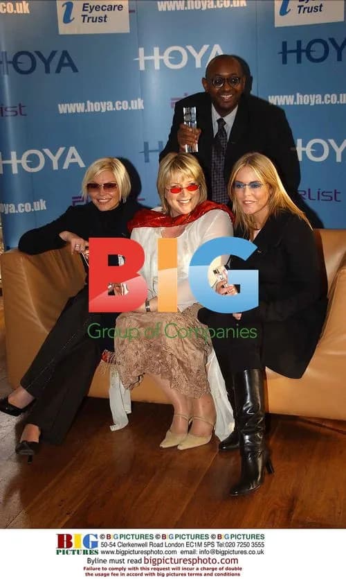 2002 Spectacle and Sunglasses Wearer of the Year Award