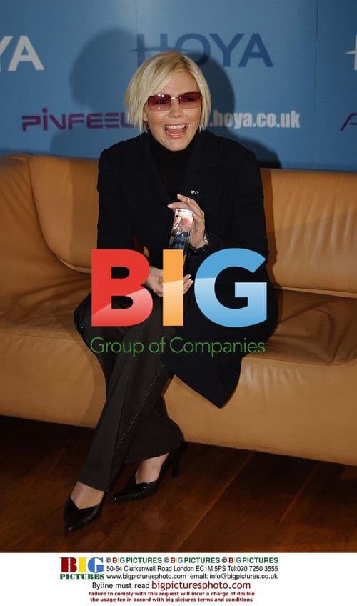 Kate Thornton Wins Spectacle Wearer Award