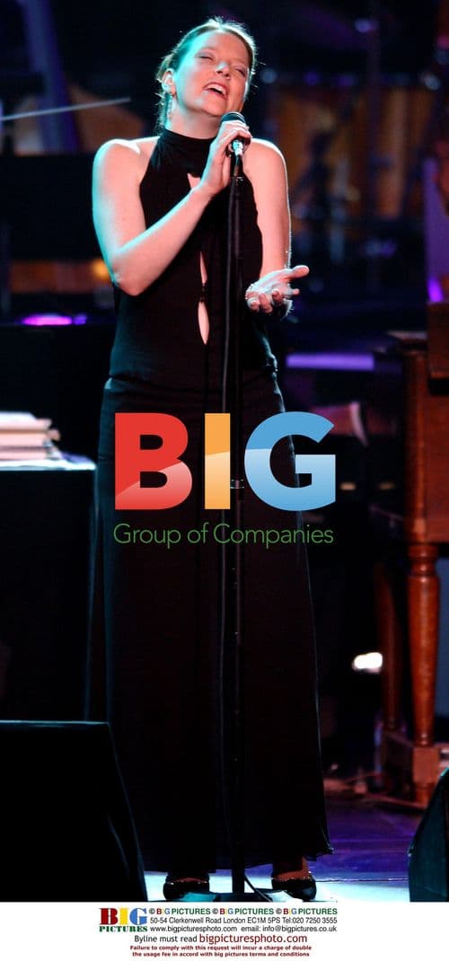 Susan Tedeschi Performs Live at Stormy Weather Benefit