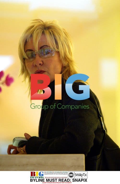 Singer Lulu Shopping in Knightsbridge