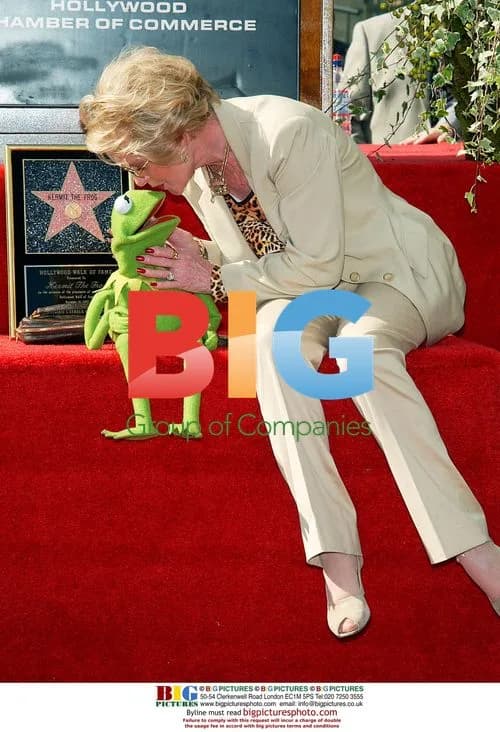 Tipi Hedren Kisses Kermit at Hollywood Walk of Fame