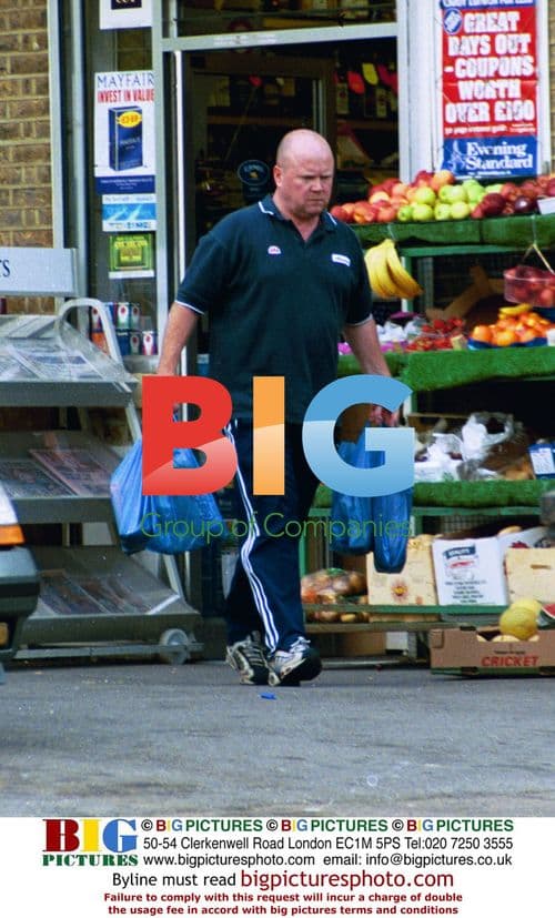 EASTENDERS' STEVE MCFADDEN Shopping in North London