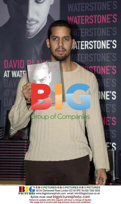 David Blaine launches book at Waterstones