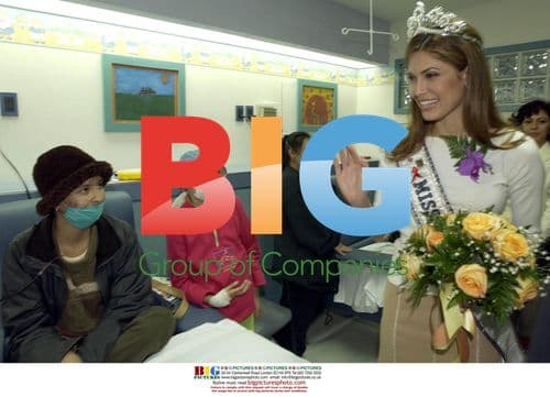 Miss Universe 2002 visits Guadalajara