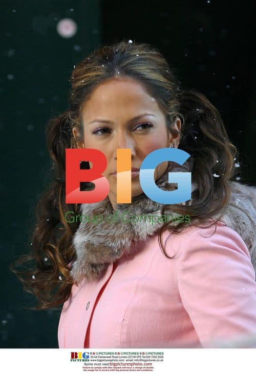 Jennifer Lopez filming 'All I Have' music video