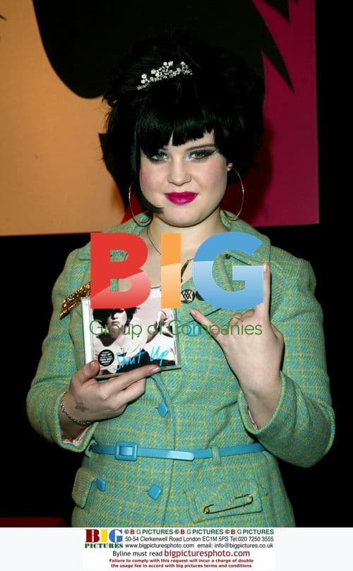 Kelly Osbourne signs CD at Virgin Megastore