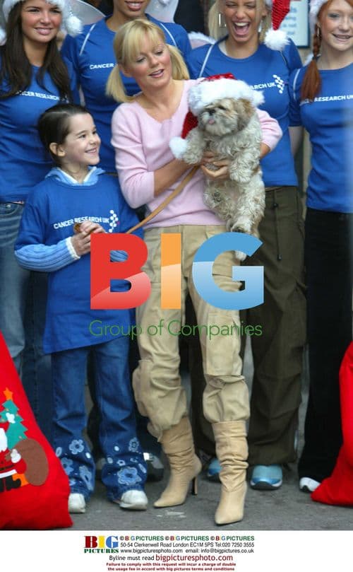 Geri Halliwell, Popstars girls visit cancer patients