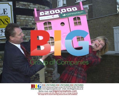 Anthea Turner Accepts £200,000 Donation