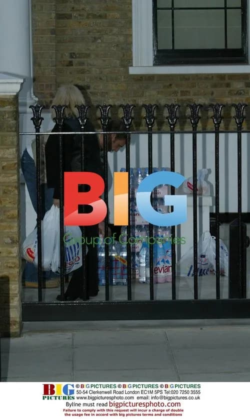 Robbie Williams' Aquarius Water Delivery