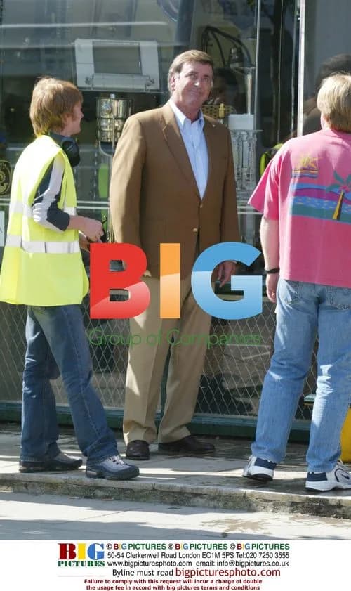 Terry Wogan Helps Window Cleaner