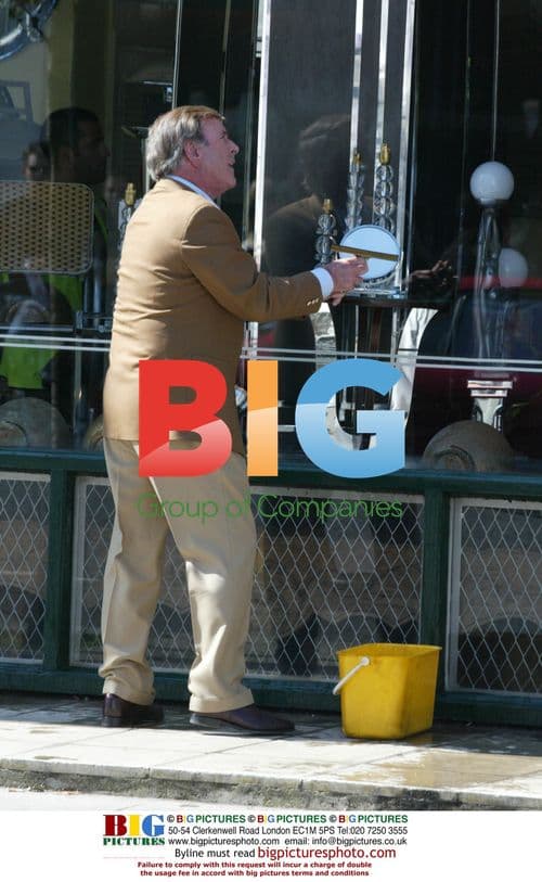 Terry Wogan Helps Window Cleaner