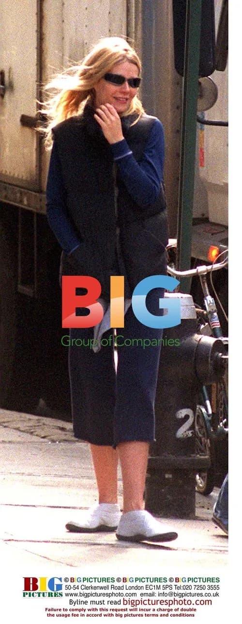Gwyneth Paltrow Mourns Father's Death in Soho