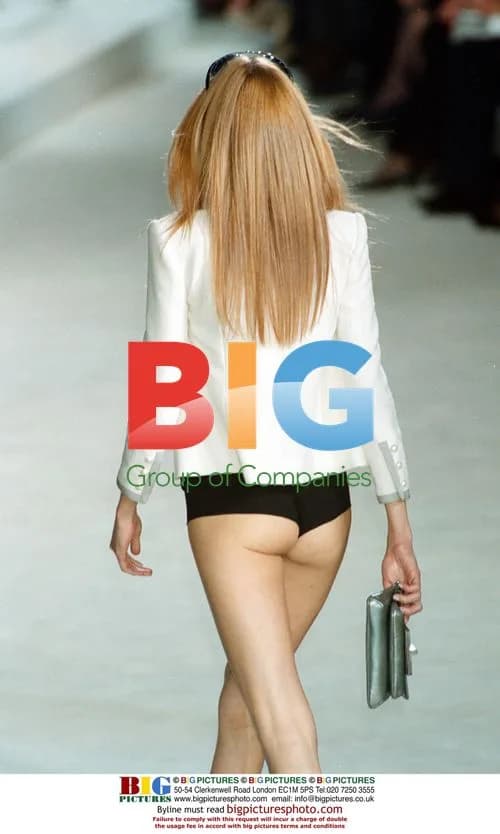 Chanel Spring-Summer 2003 Fashion Show