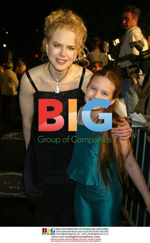 Nicole Kidman and Daveigh Chase at 'The Ring' premiere