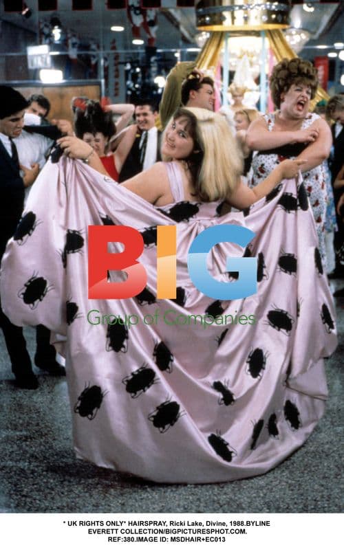HAIRSPRAY with Ricki Lake and Divine (1988)
