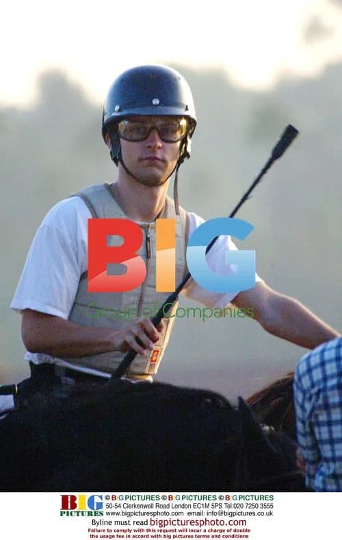 Tobey Maguire on the Set of "Seabiscuit"