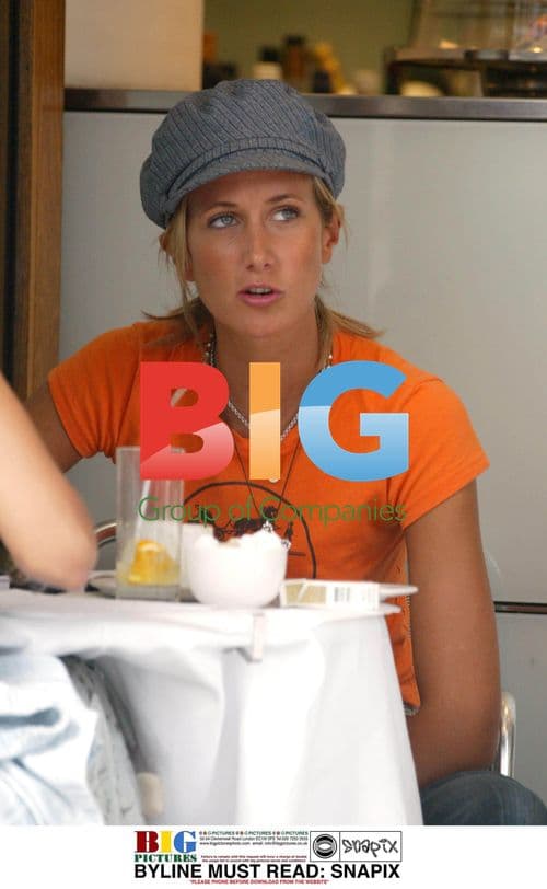 Lady Victoria Hervey Relaxes in London Cafe