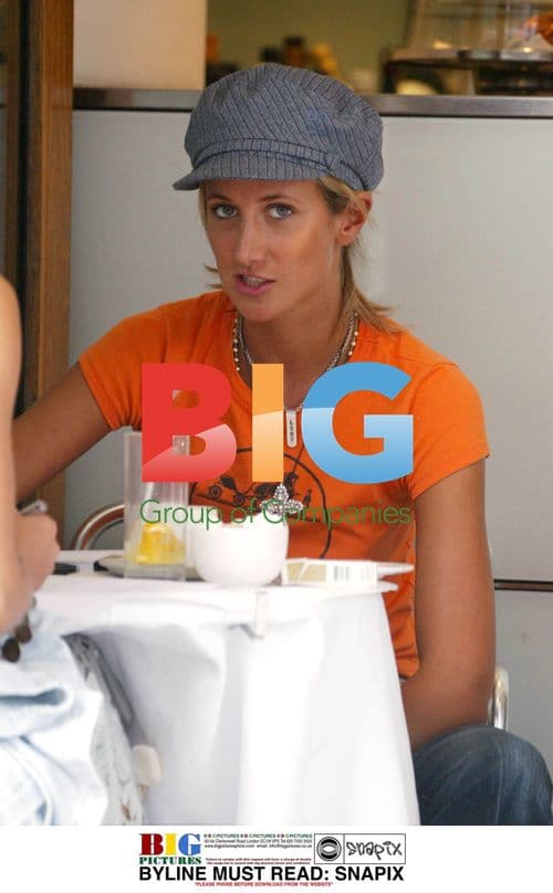 Lady Victoria Hervey Relaxes in London Cafe