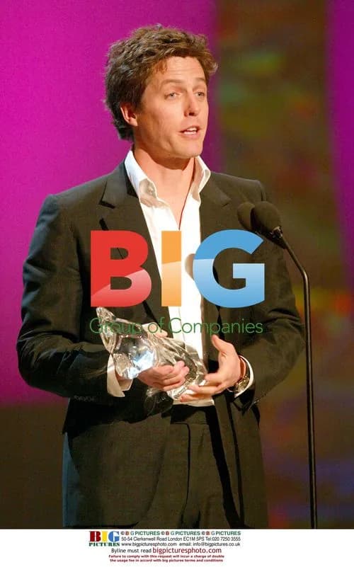 Hugh Grant receives GQ award