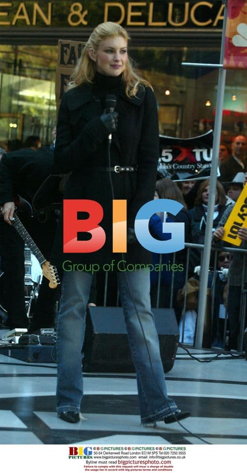 Faith Hill Performs at Today Show Concert