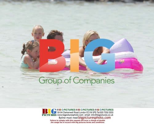 Dean Gaffney and Family on Dubai Holiday