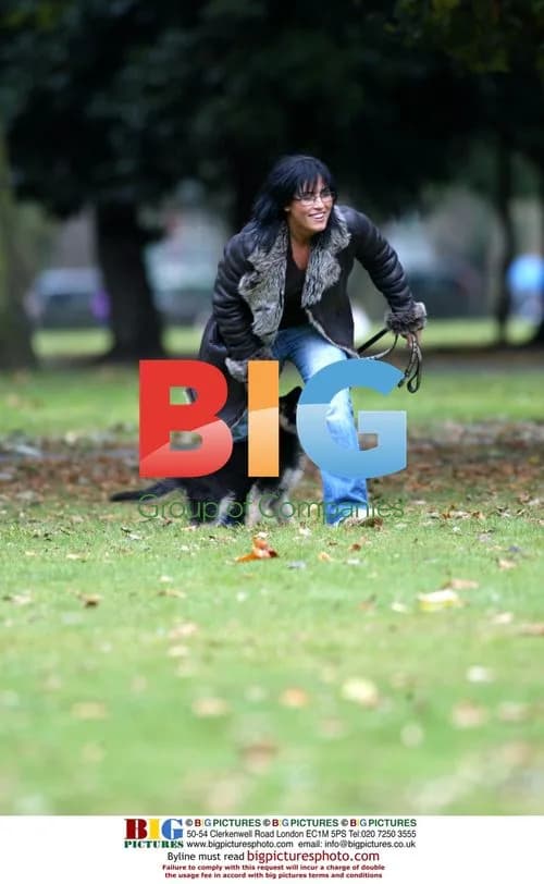 Jessie Wallace Trains Her German Shepherd