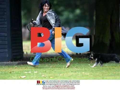 Jessie Wallace trains German Shepherd in Essex park