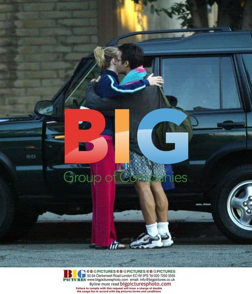 Heather Graham Leaves Yoga Class